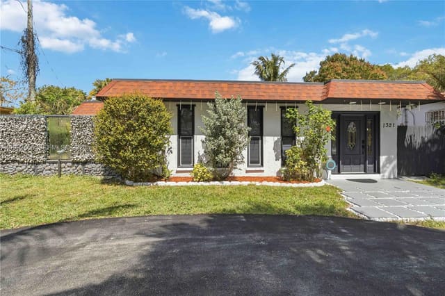 1321 NE 148th Street, sold in Arch Creeks Estates, Miami, FL