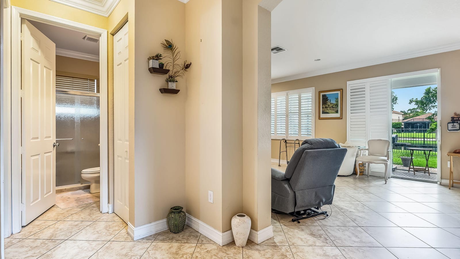8292 Calabria Lakes Drive, Boynton Beach, FL 33473 photo 11