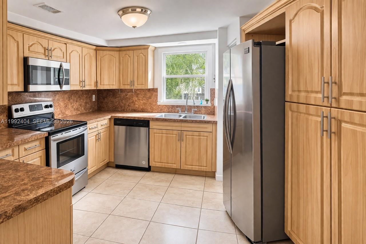 6713 SW 112th Court, Miami, FL 33173, Miami