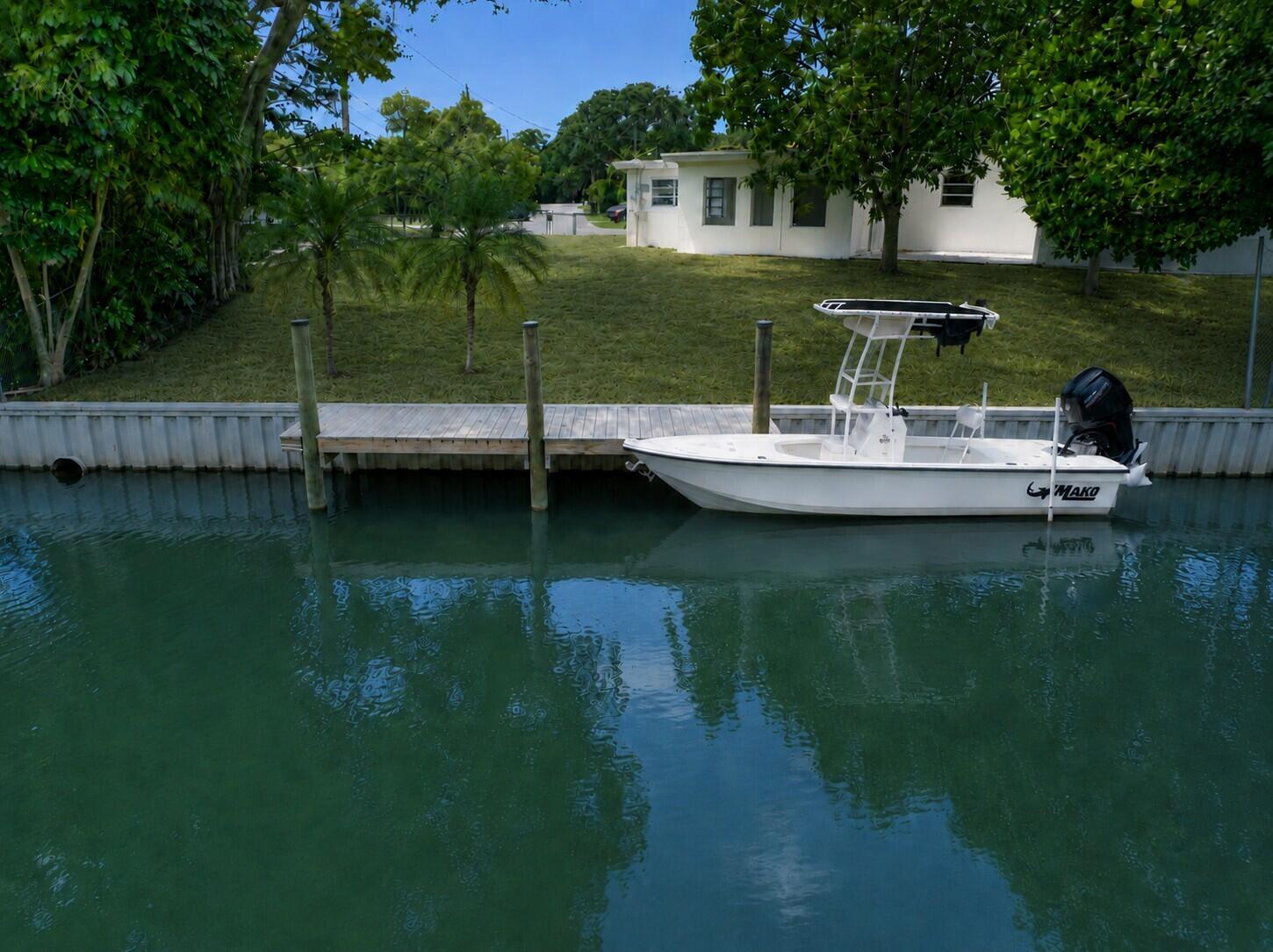 7500 W Lake Drive, Lake Clarke Shores, FL 33406, Lake Clarke Shores
