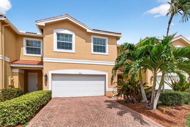 7541 Spatterdock Drive, sold in Greystone, Boynton Beach, FL