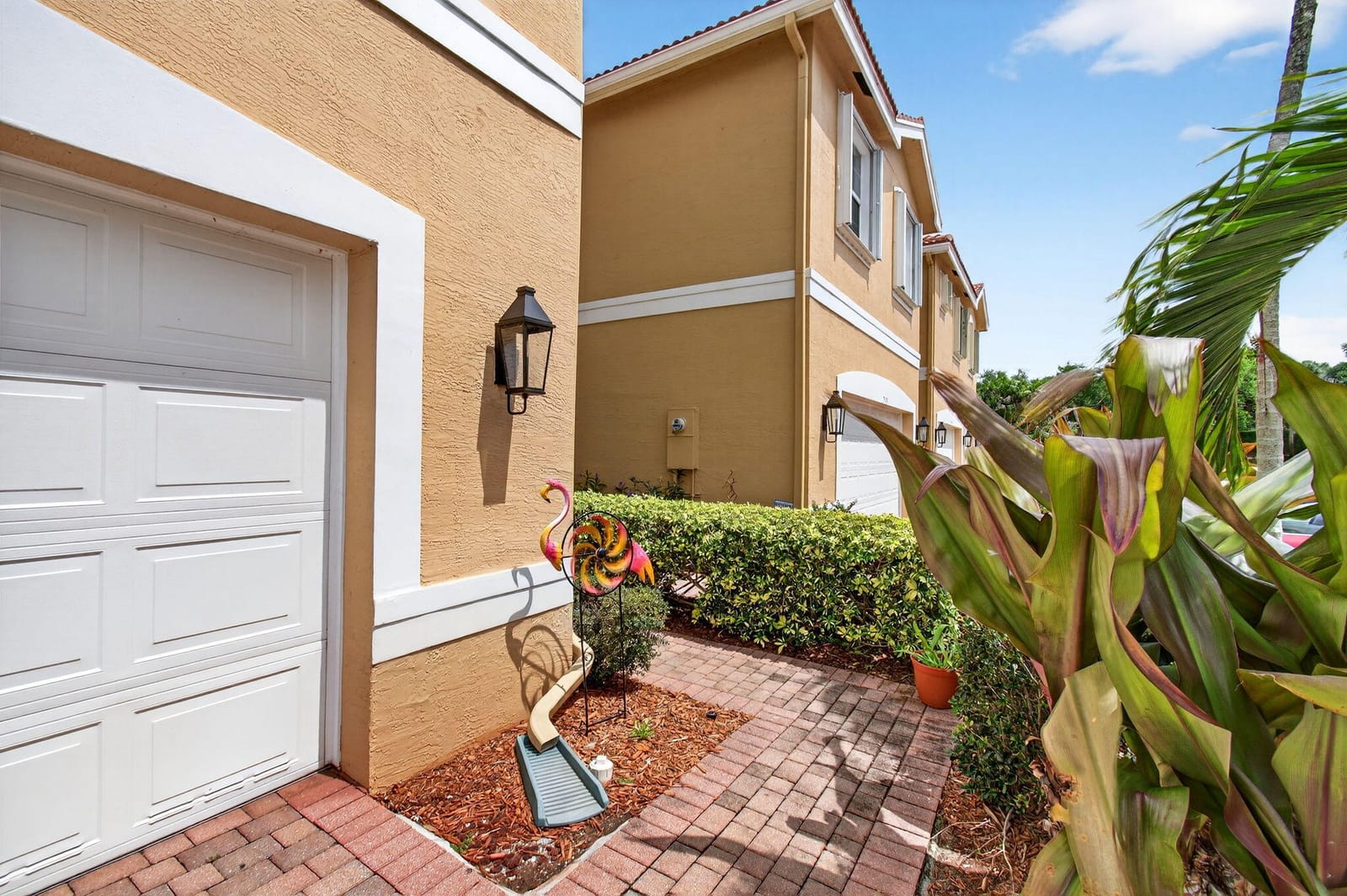 7541 Spatterdock Drive — photo 2