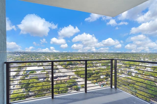 307 SW 5th Street 1809, Fort Lauderdale, FL 33315