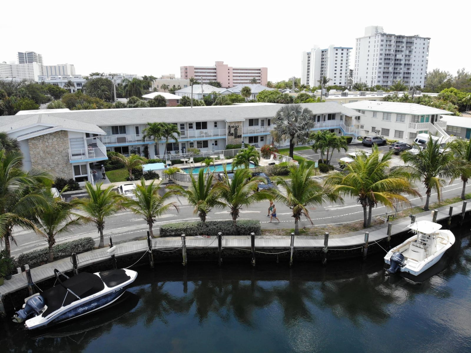 3232 Canal Drive Apt 18, Pompano Beach, FL 33062