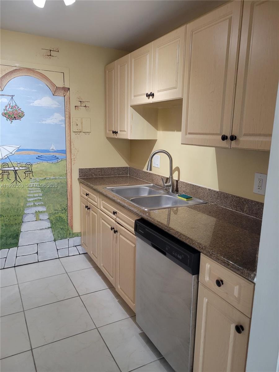 2020 NE 135th Street 904, North Miami, FL 33181 photo 15