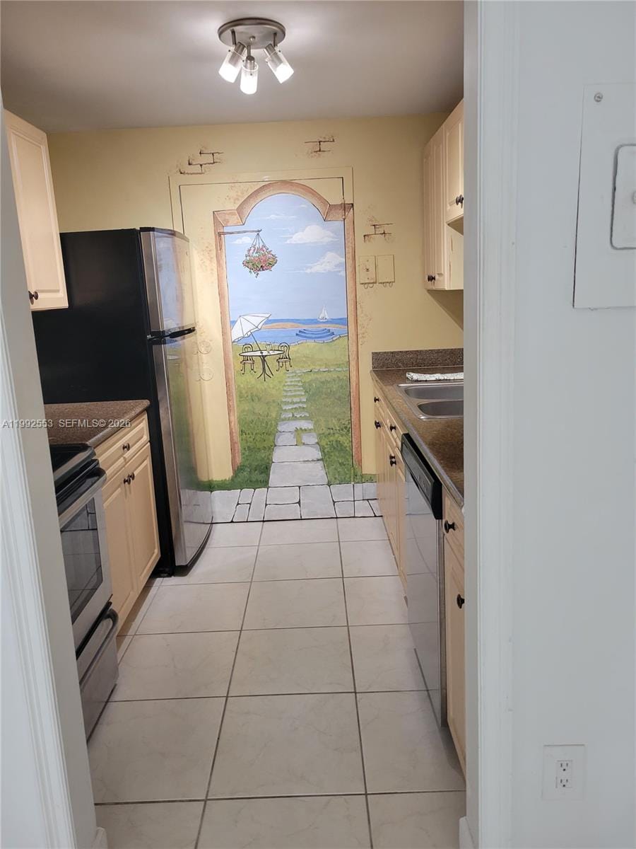 2020 NE 135th Street 904, North Miami, FL 33181 photo 3