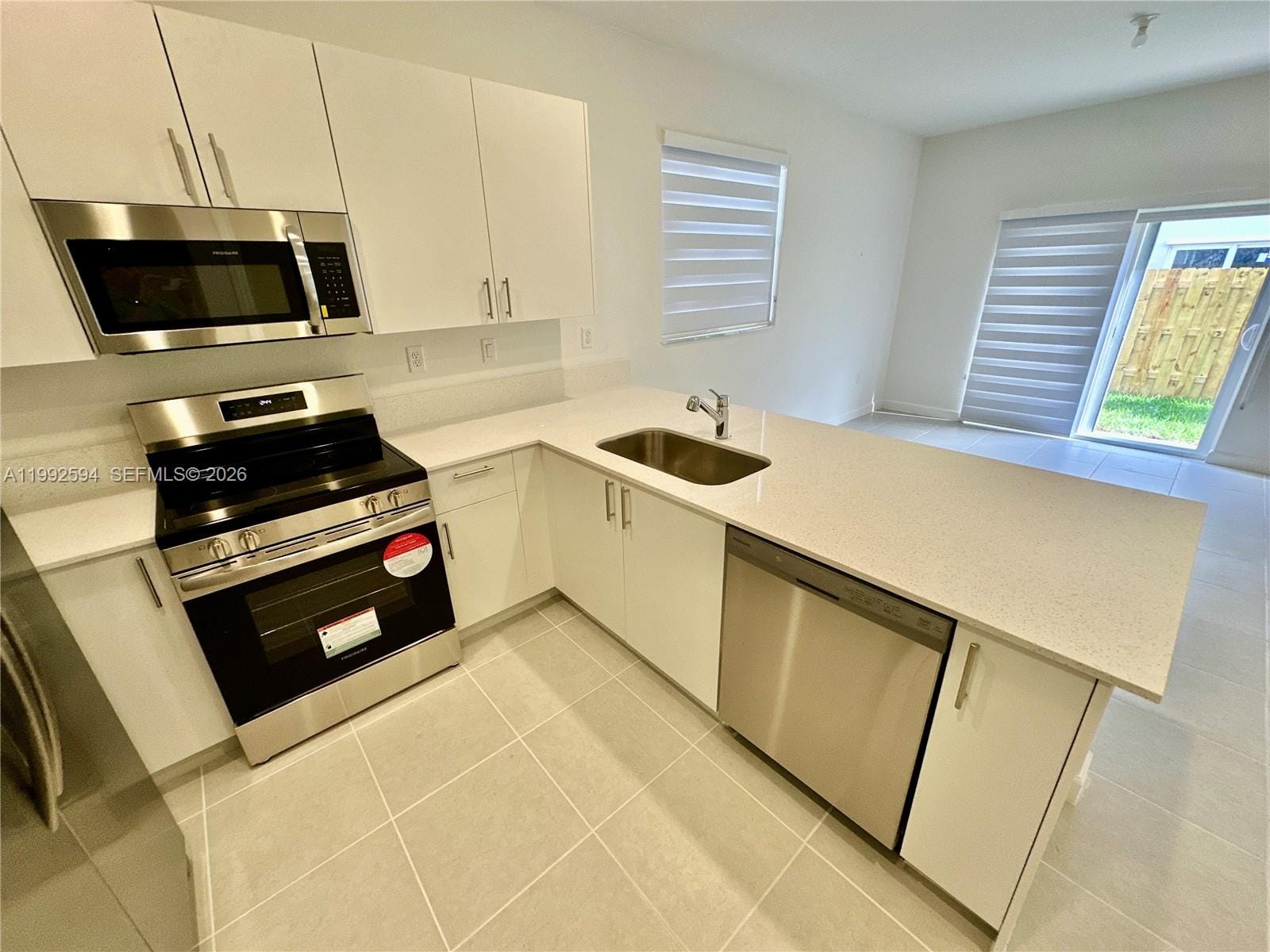 2867 SE 25th Terrace . — photo 12