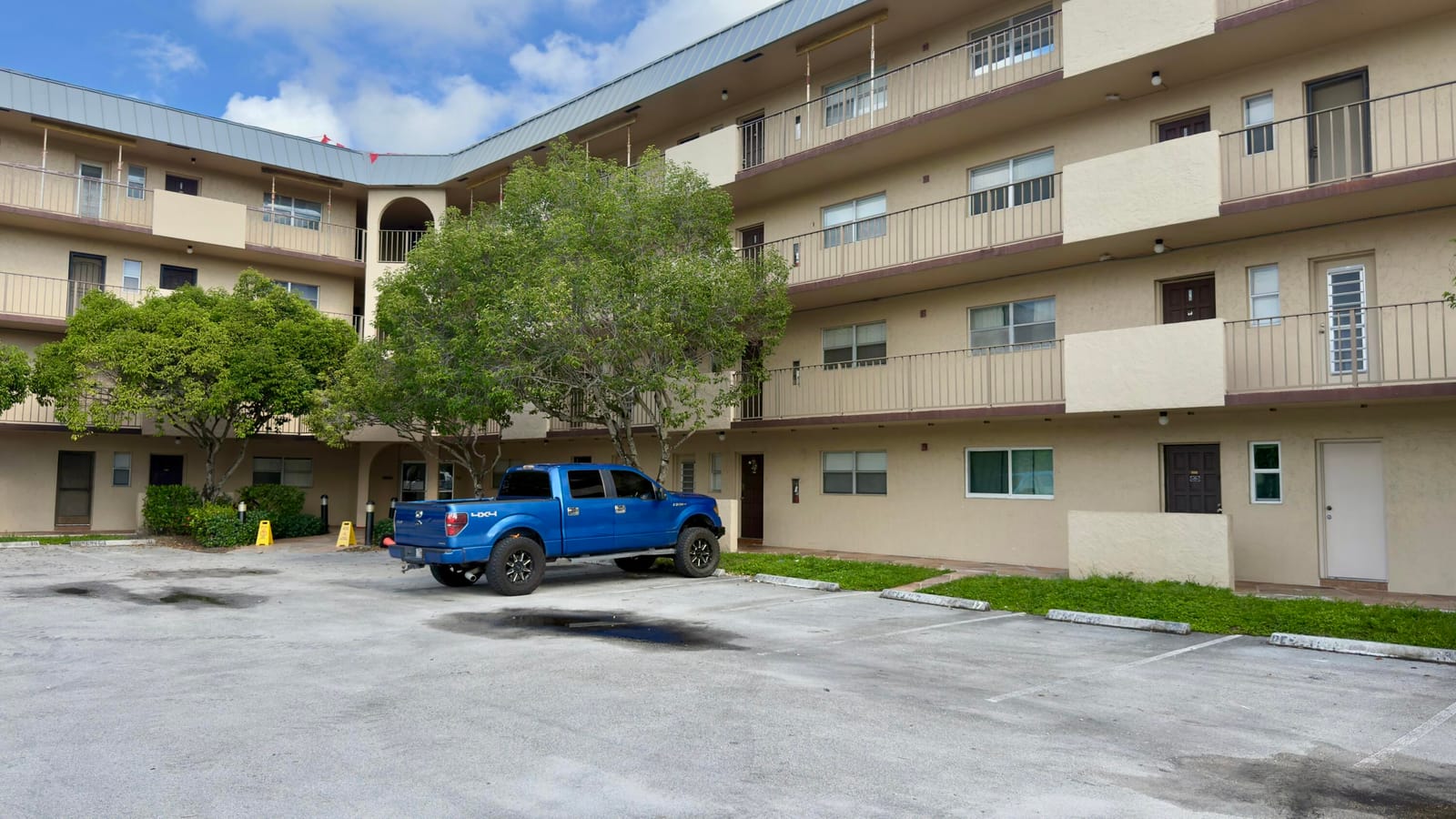 6201 N Falls Cir Drive, Lauderhill, FL 33319 photo 3