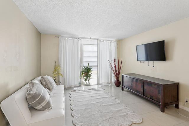 3141 NW 47th Terrace 124, Cypress Chase North, Lauderdale Lakes, FL