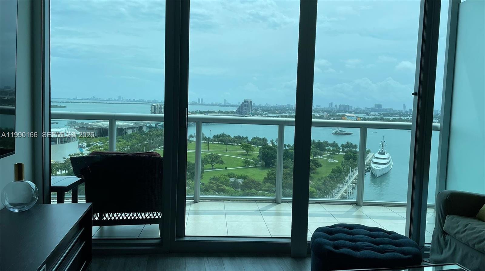 888 Biscayne Boulevard 1810, Miami, FL 33132 photo 10