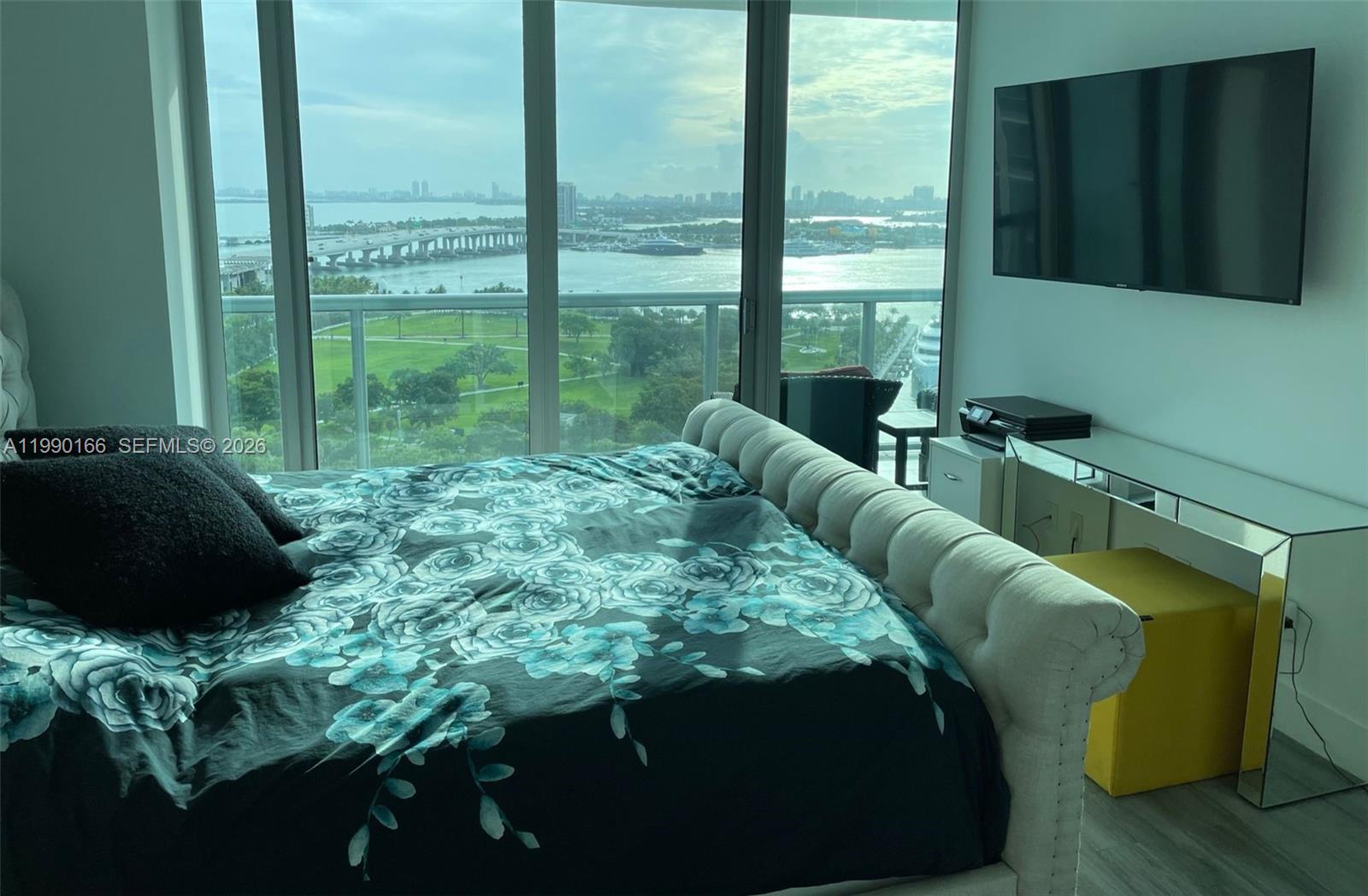 888 Biscayne Boulevard 1810, Miami, FL 33132, Miami