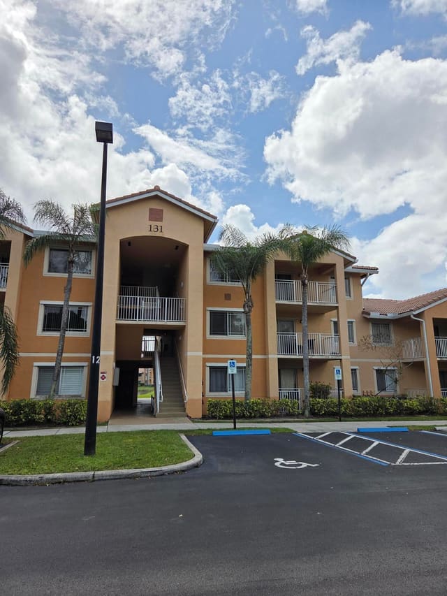 131 SW Palm Drive 206, sold in The Club At St Lucie West, A Condominium, Port St Lucie, FL