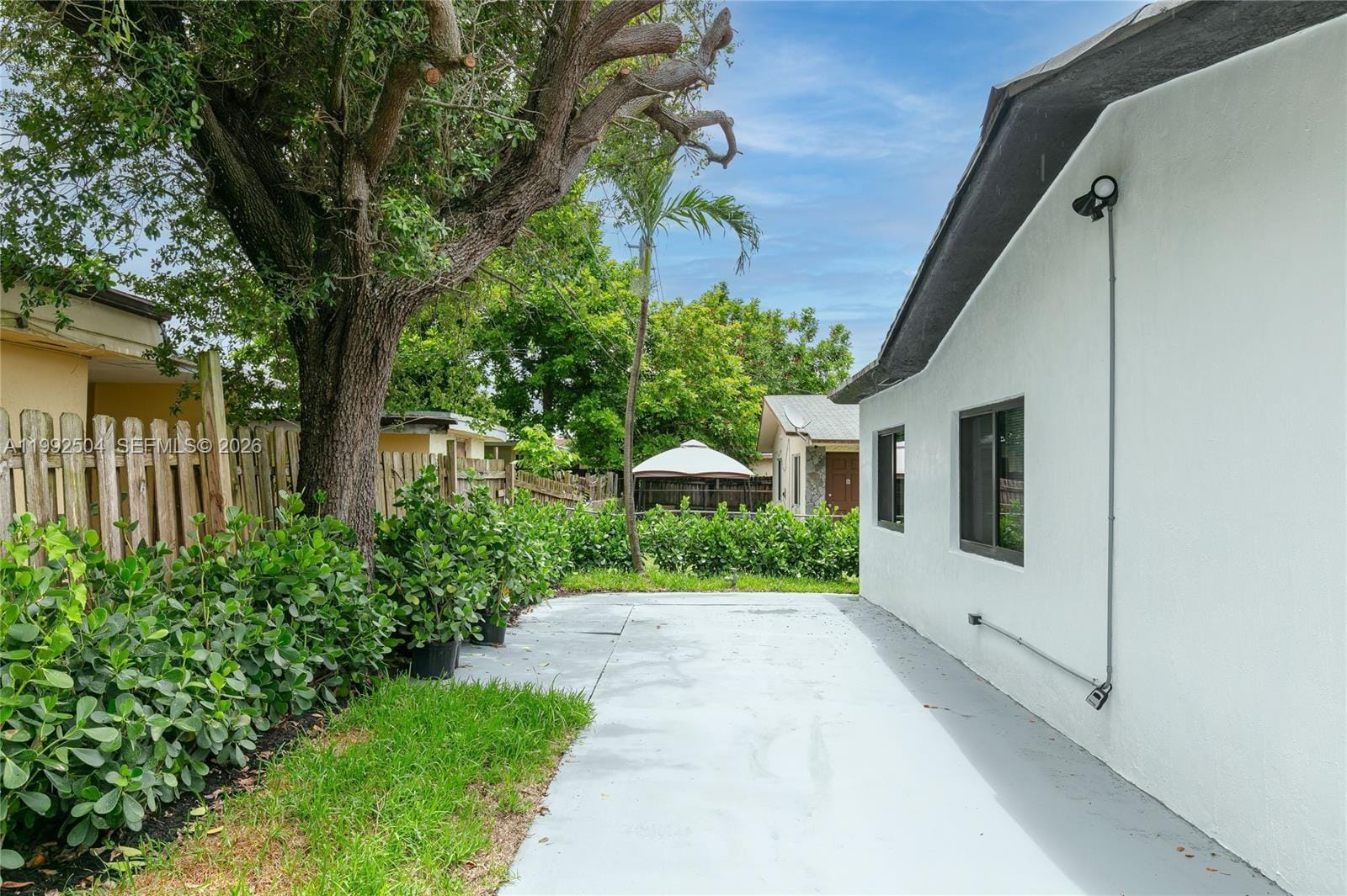 6125 SW 40th Court — photo 4