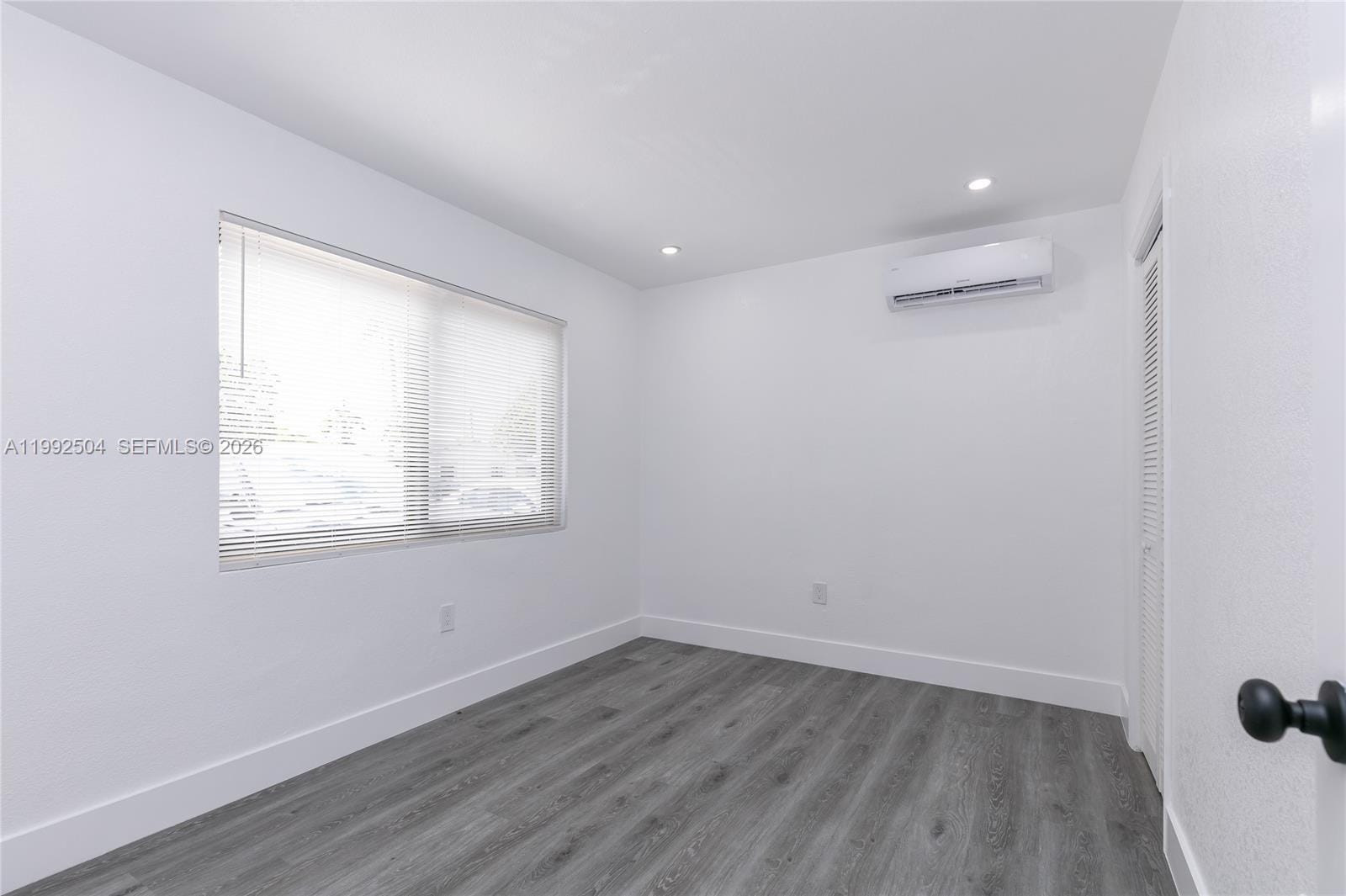 6125 SW 40th Court — photo 10