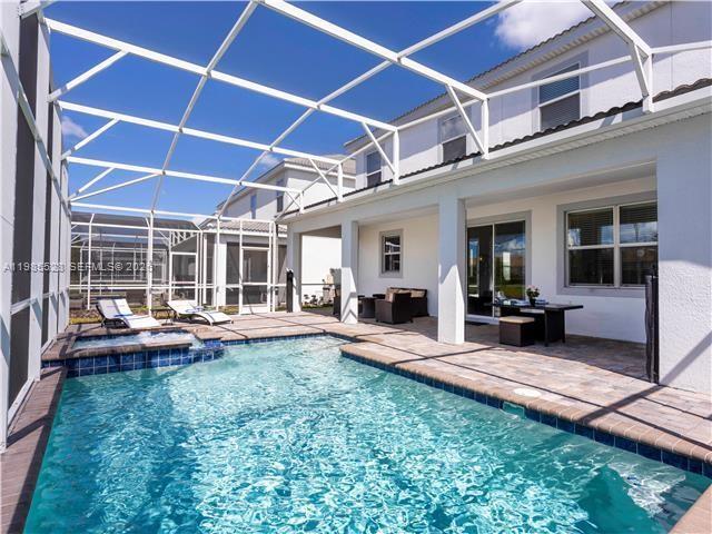 1568 Maidstone Court — photo 4