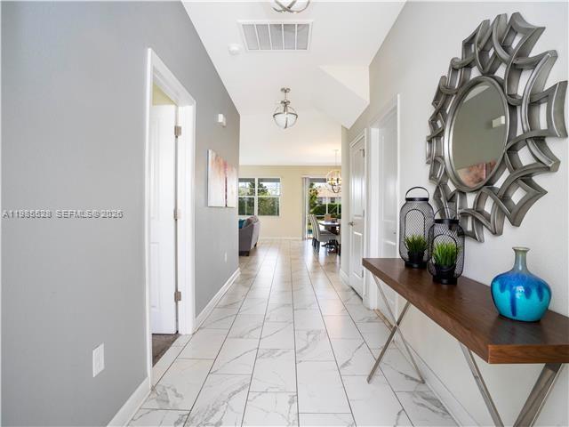 1568 Maidstone Court — photo 9