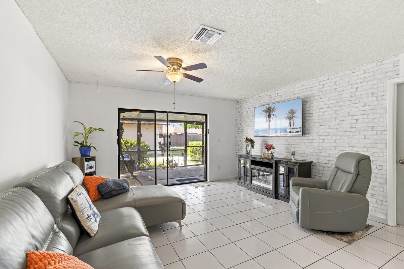 5388 Mendoza Street 88-b, West Palm Beach, FL 33415 photo 4