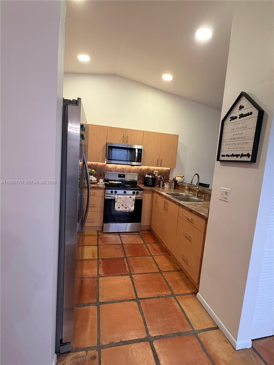 6641 NW 174th Terrace, Hialeah, FL 33015 photo 30