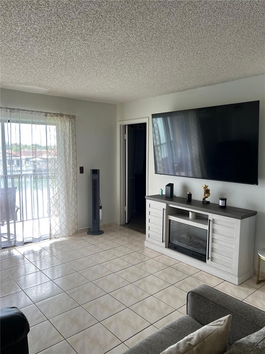 6465 W 27th Avenue 43202, Hialeah, FL 33016, Hialeah