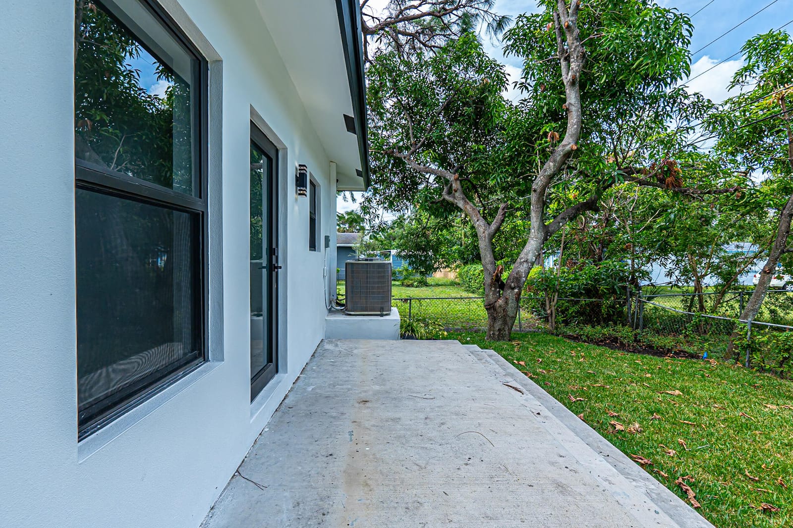 2725 NW 7th Street, Fort Lauderdale, FL 33311 photo 11