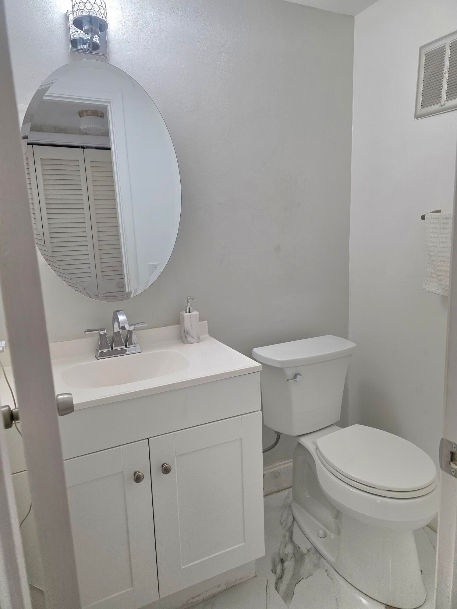 45 Easthampton B, West Palm Beach, FL 33417 photo 5