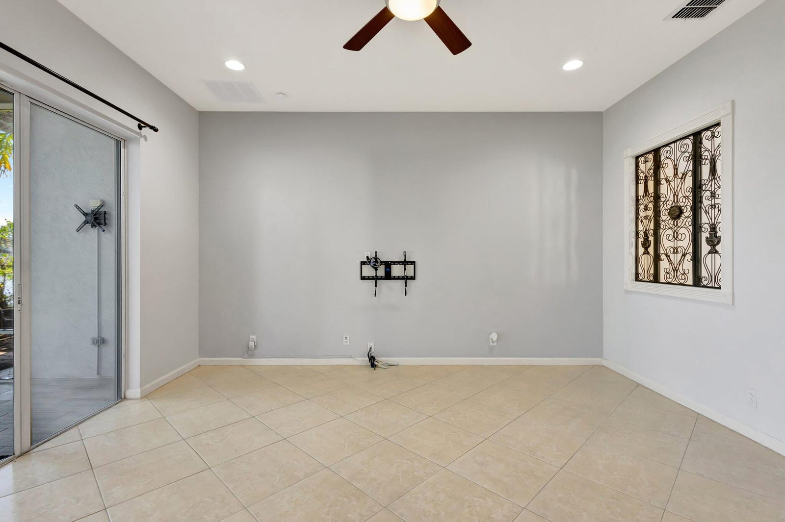154 NW Swann Mill Circle, Port St. Lucie, FL 34986 photo 12