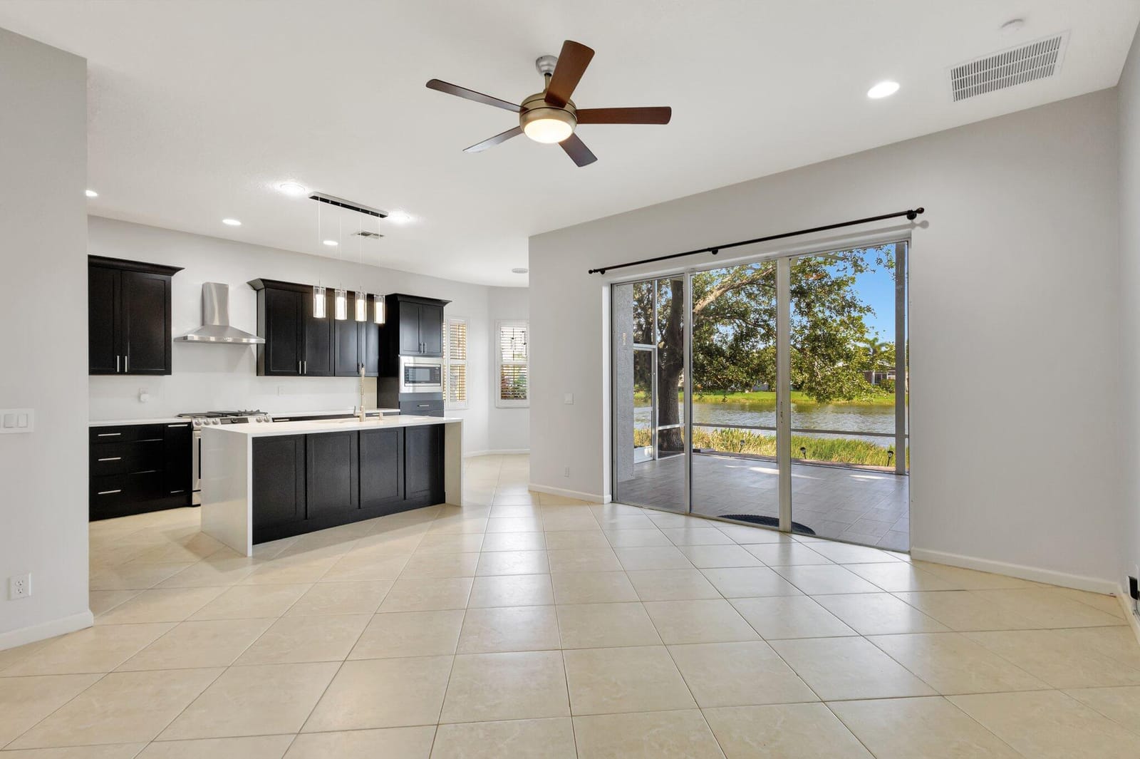 154 NW Swann Mill Circle, Port St. Lucie, FL 34986 photo 9