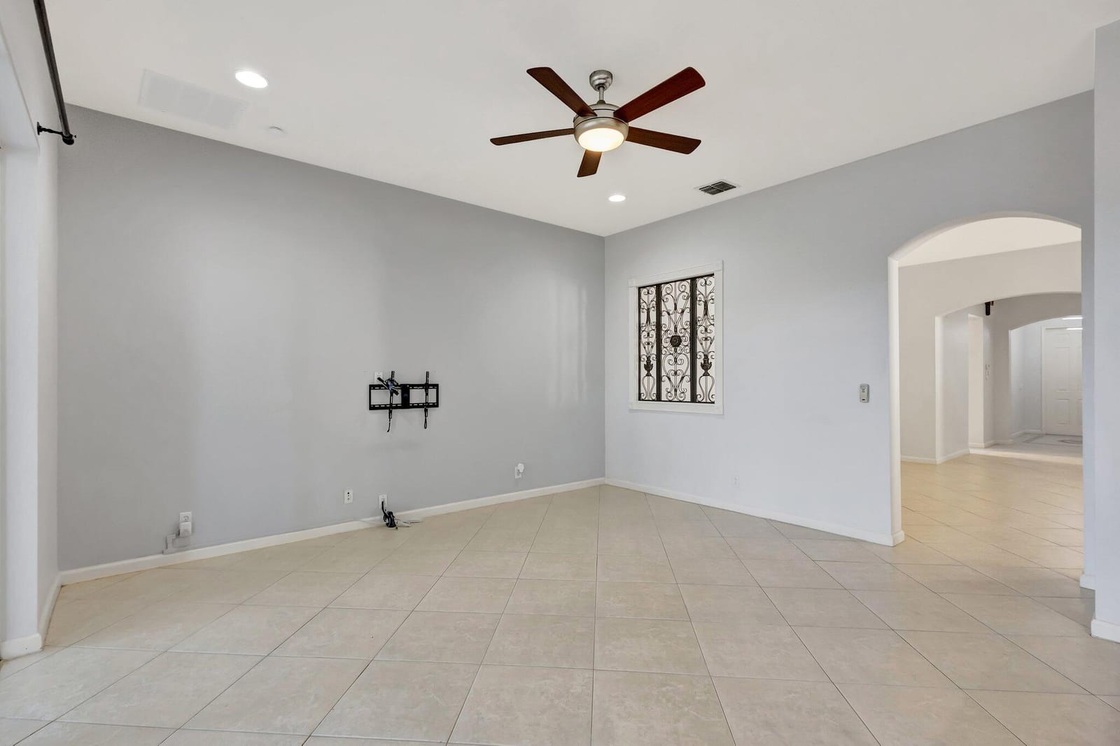 154 NW Swann Mill Circle, Port St. Lucie, FL 34986 photo 10