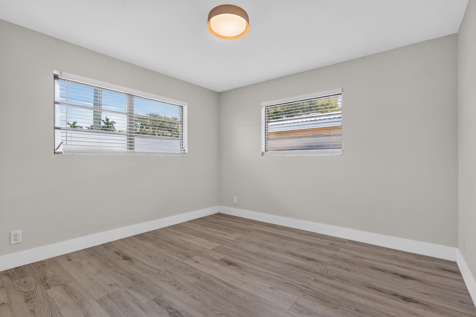 614 N 32ND Court, Hollywood, FL 33021 photo 12
