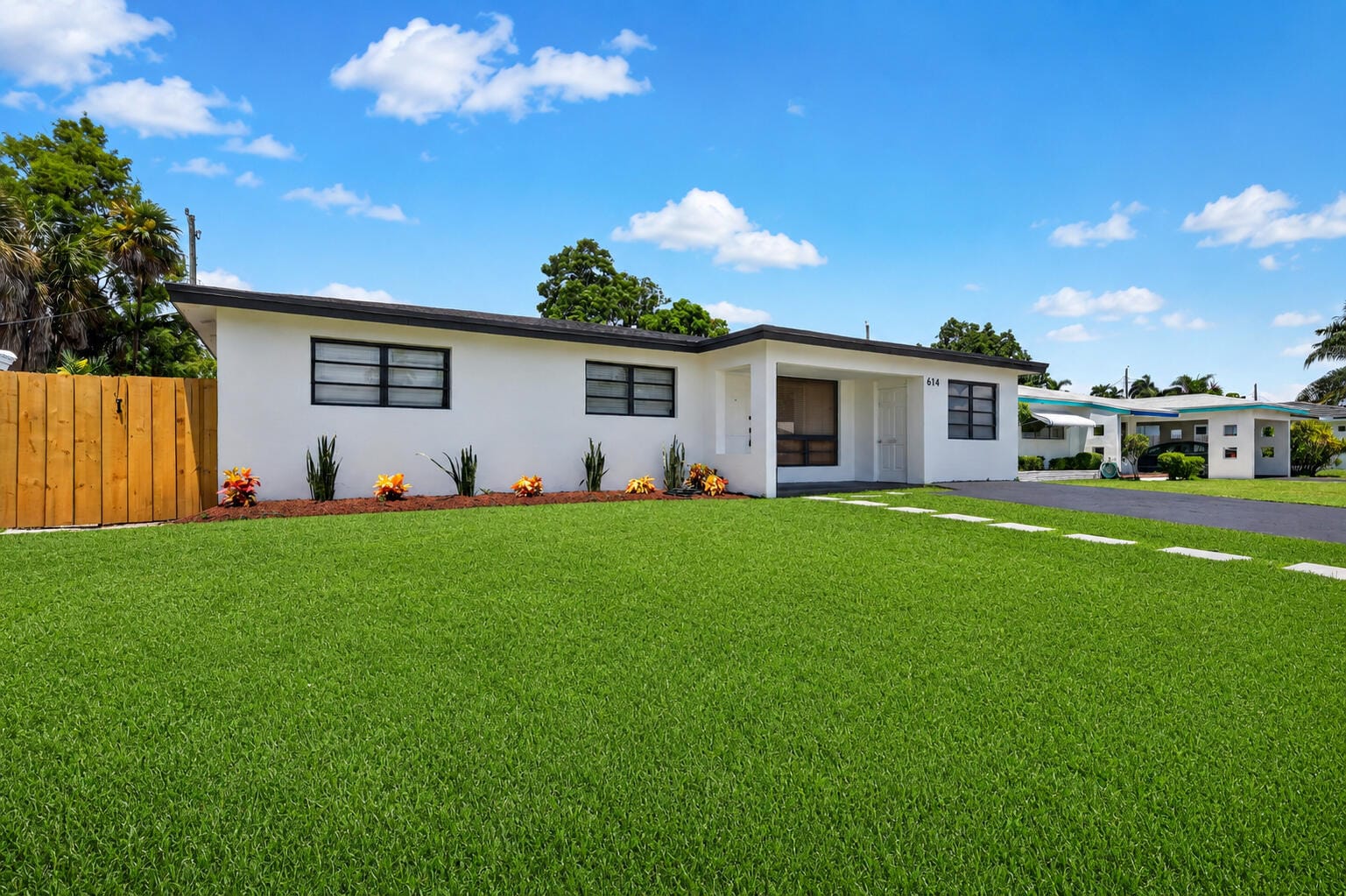 614 N 32ND Court, Hollywood, FL 33021 photo 3