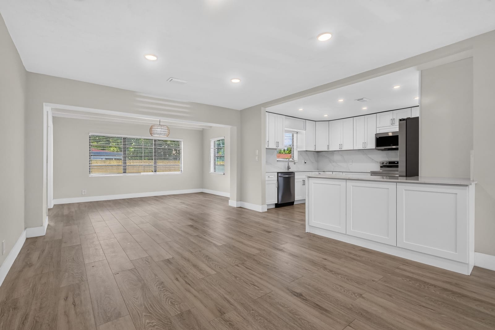 614 N 32ND Court, Hollywood, FL 33021 photo 5