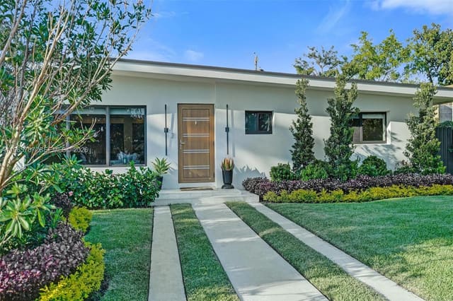 1941 NE 186th Drive, sold in Sky Lake, North Miami Beach, FL