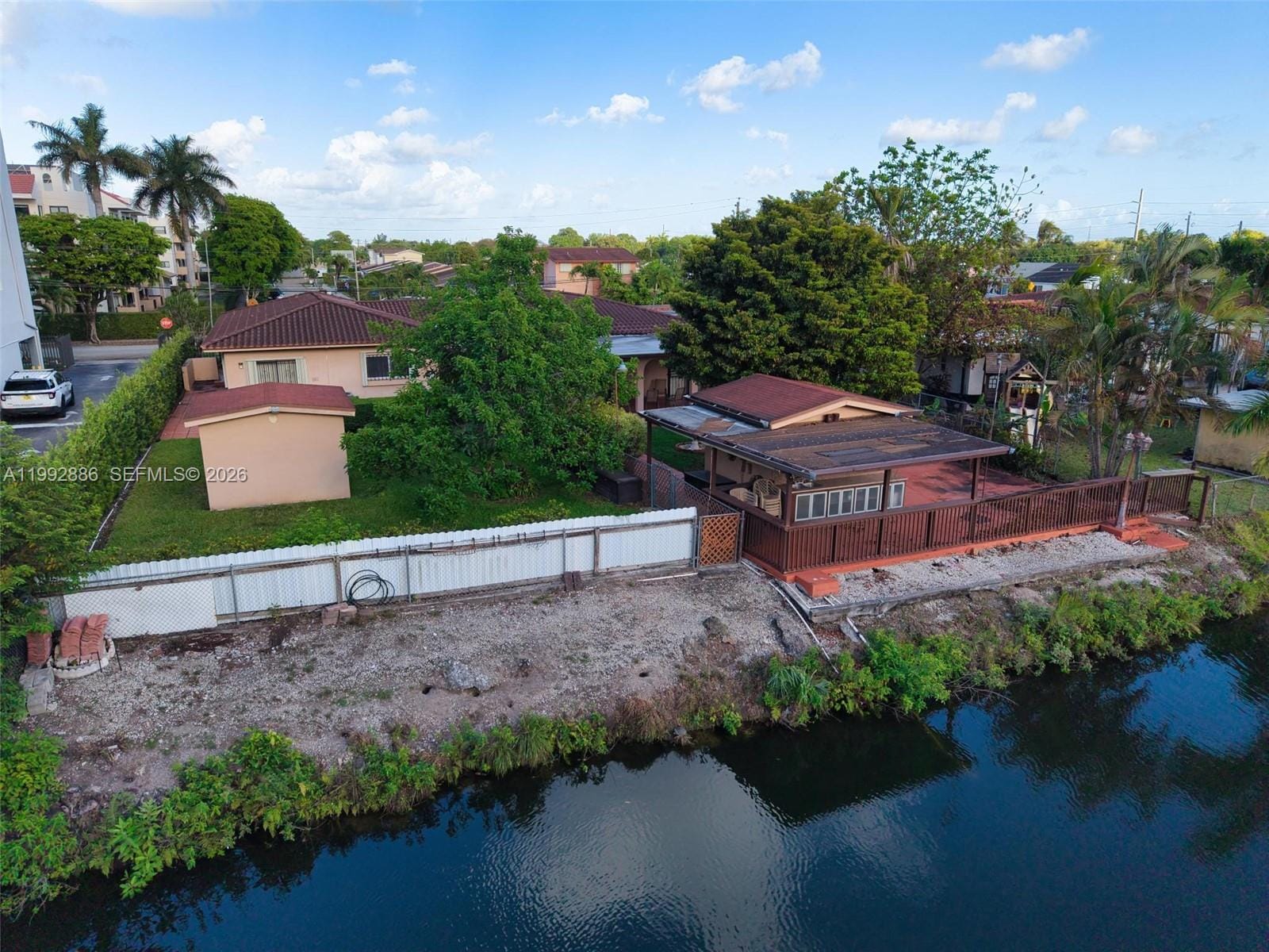1000-1002 SW 84th Avenue, Miami, FL 33144 photo 2