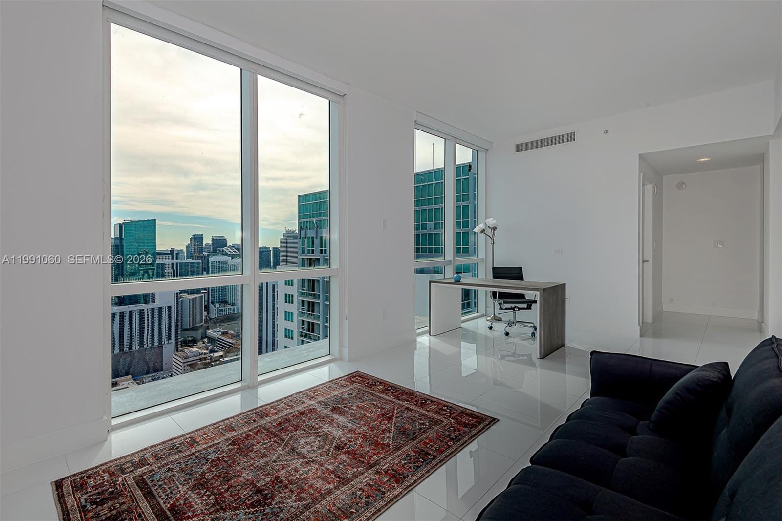 244 Biscayne Boulevard UPH-4907 — photo 11