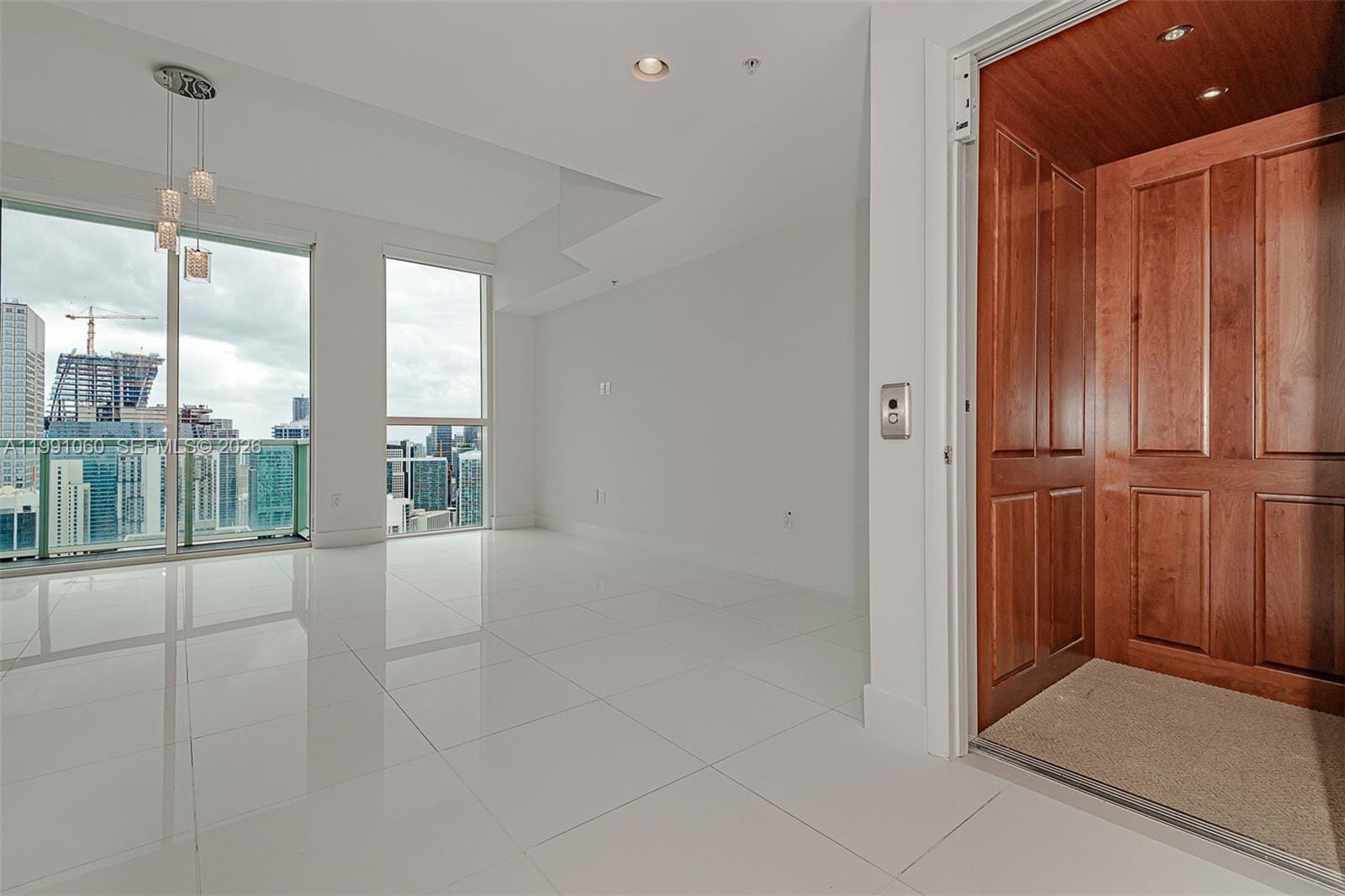 244 Biscayne Boulevard UPH-4907 — photo 7