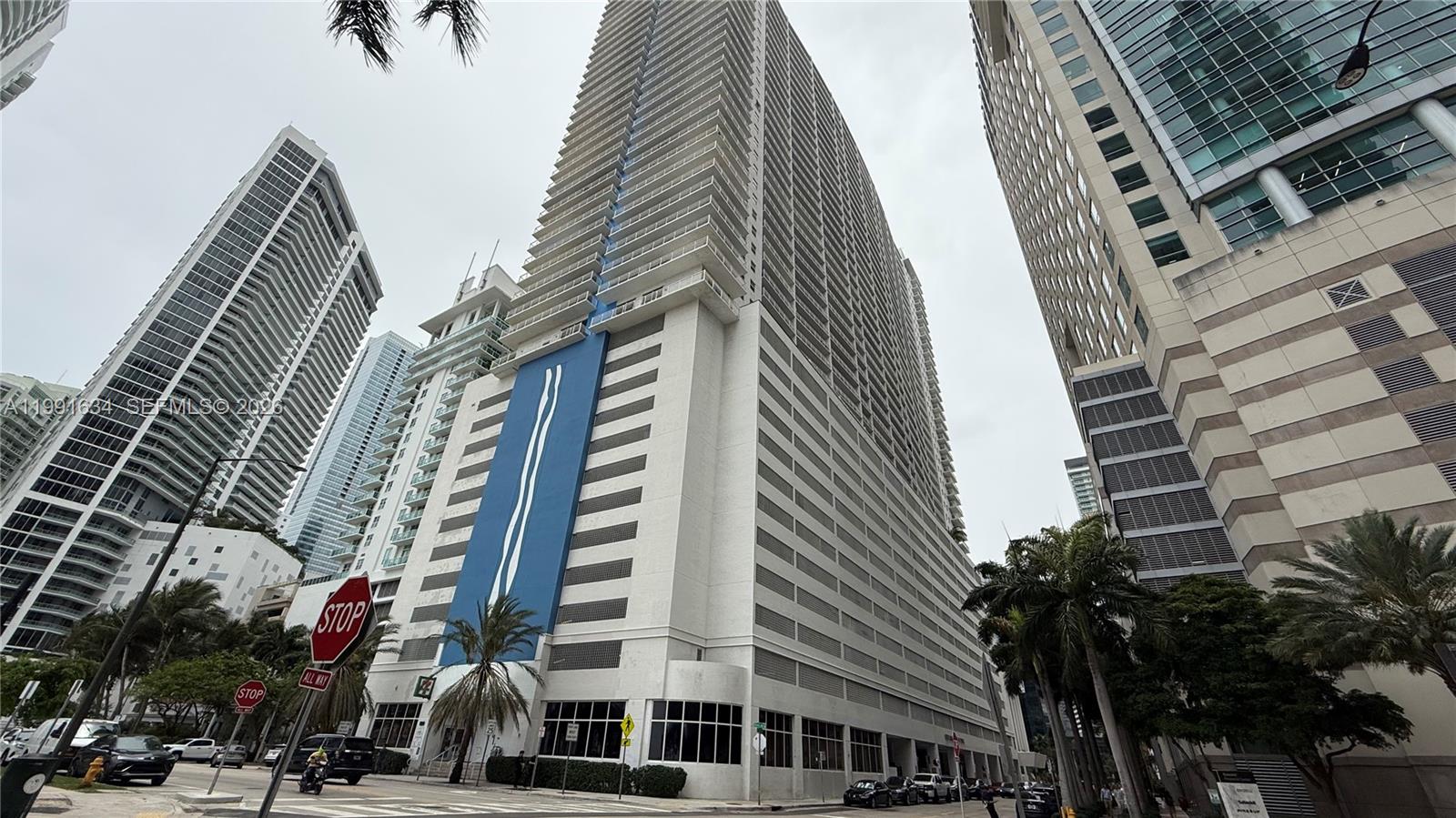 1200 Brickell Bay Drive 2216, Miami, FL 33131, Miami