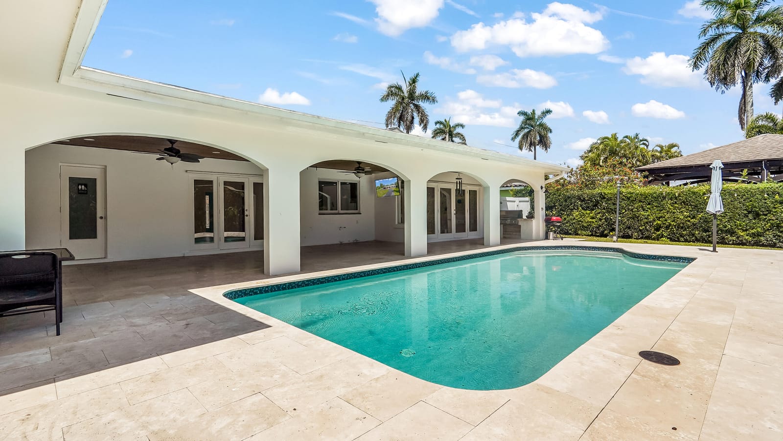 1120 E Tropical Way, Plantation, FL 33317 photo 11