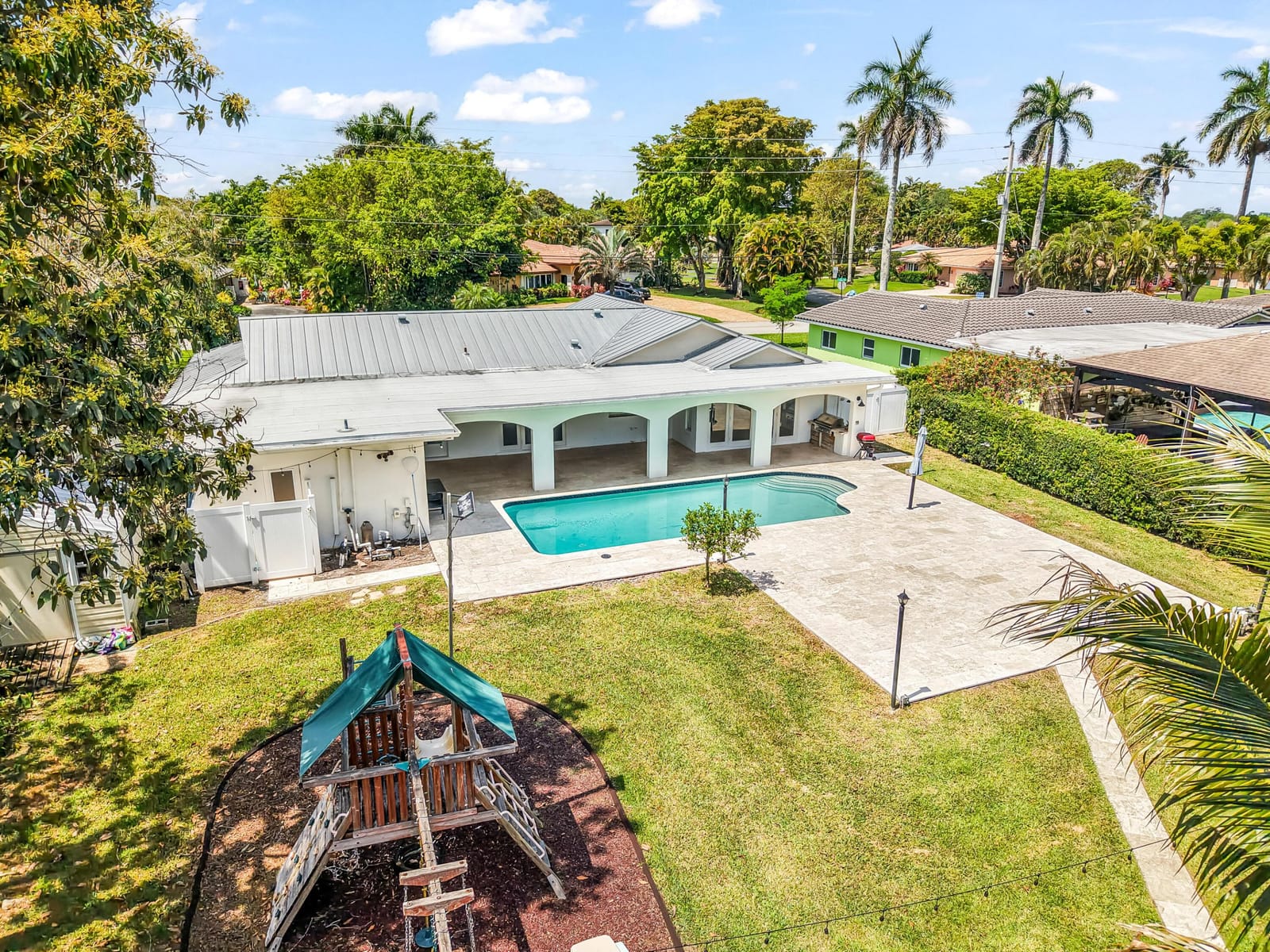 1120 E Tropical Way, Plantation, FL 33317 photo 15