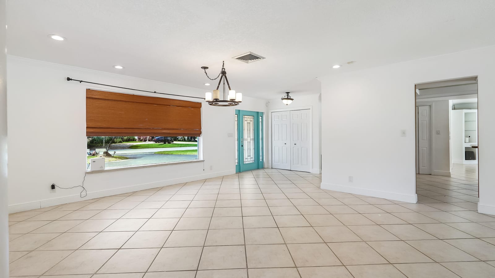1120 E Tropical Way, Plantation, FL 33317 photo 3