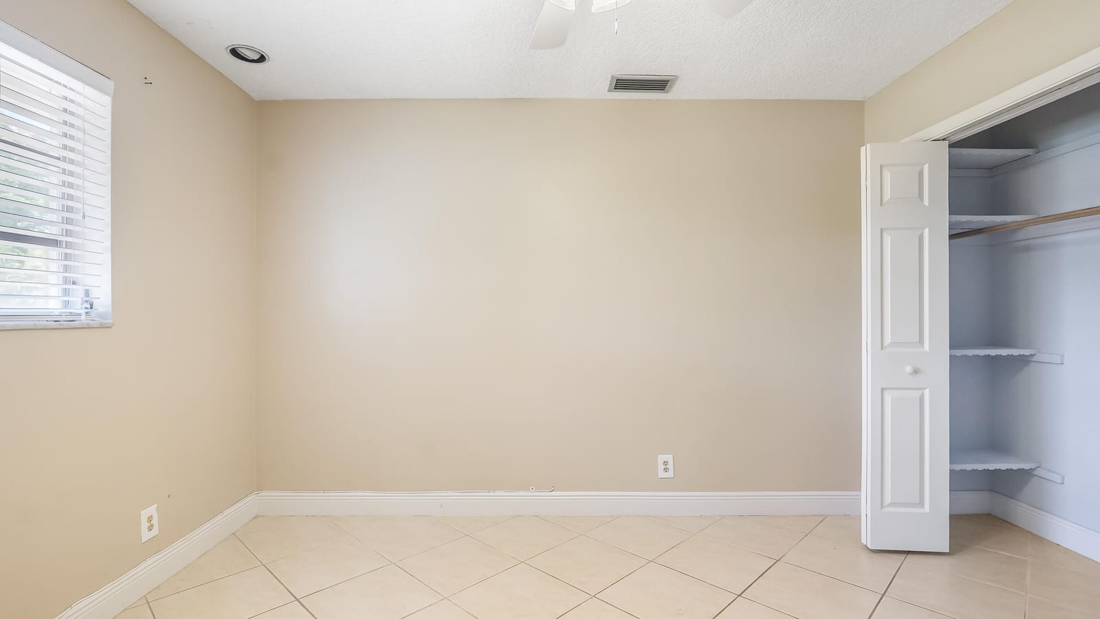 1120 E Tropical Way, Plantation, FL 33317 photo 25