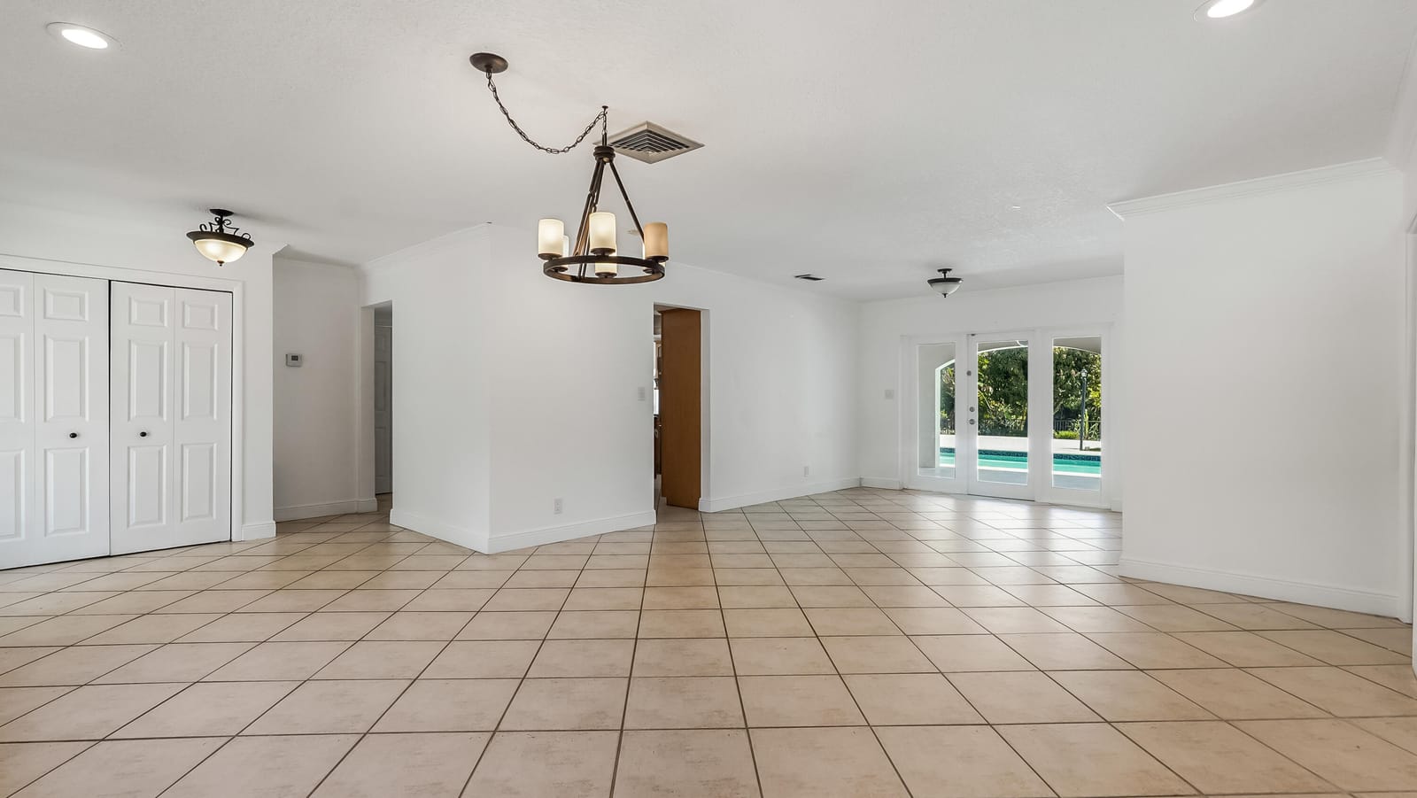 1120 E Tropical Way, Plantation, FL 33317 photo 5
