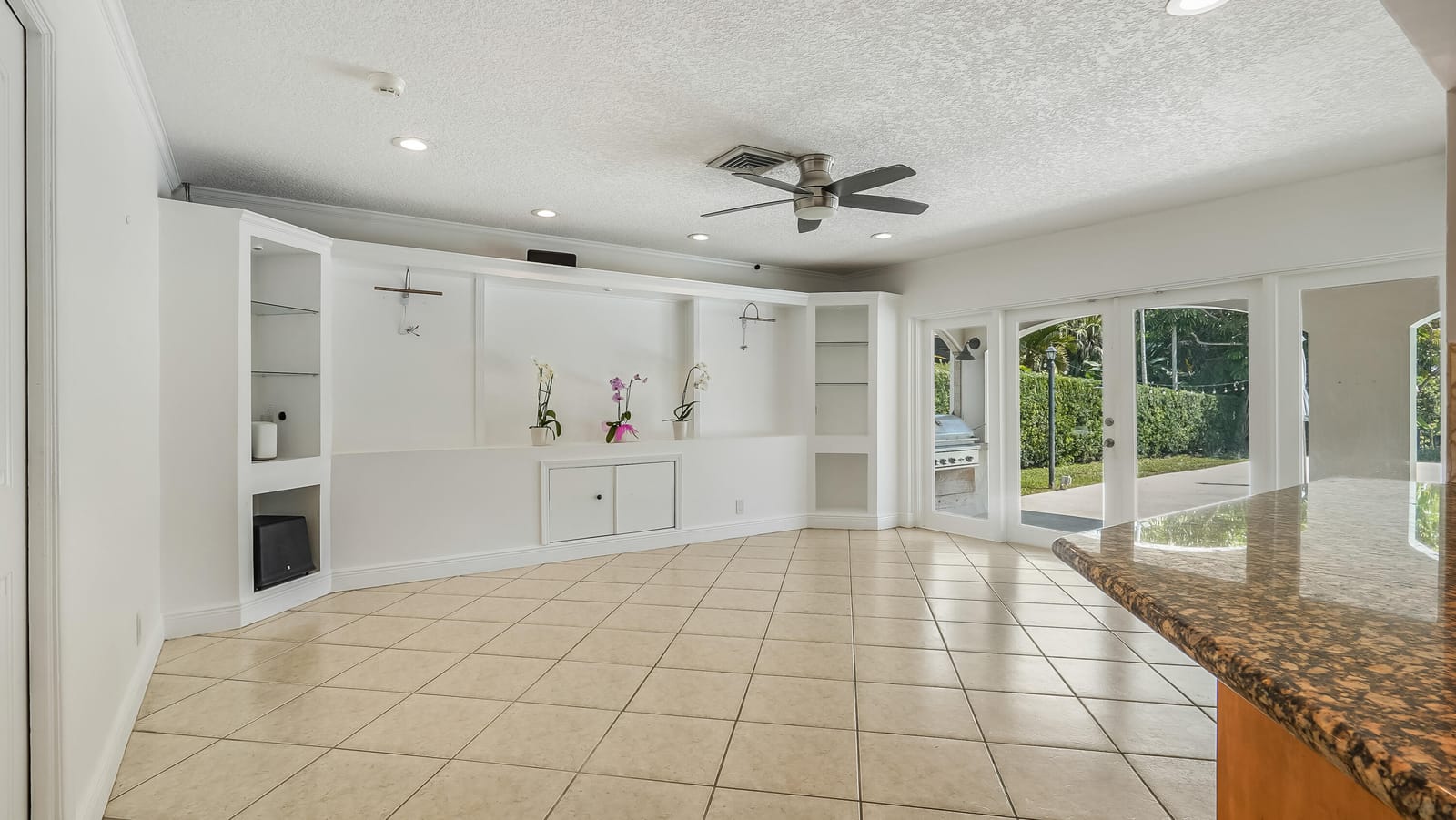 1120 E Tropical Way, Plantation, FL 33317 photo 8