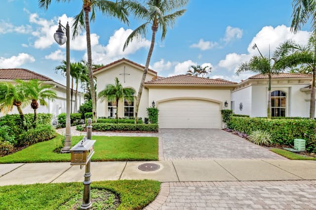 122 Andalusia Way, Palm Beach Gardens, FL 33418