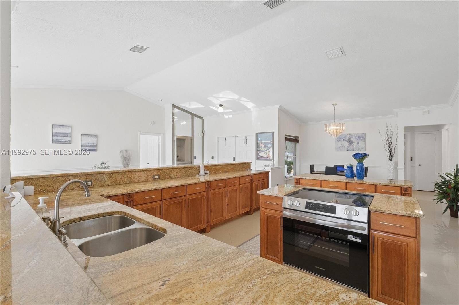 2025 SW 90th Avenue, Miramar, FL 33025 photo 9