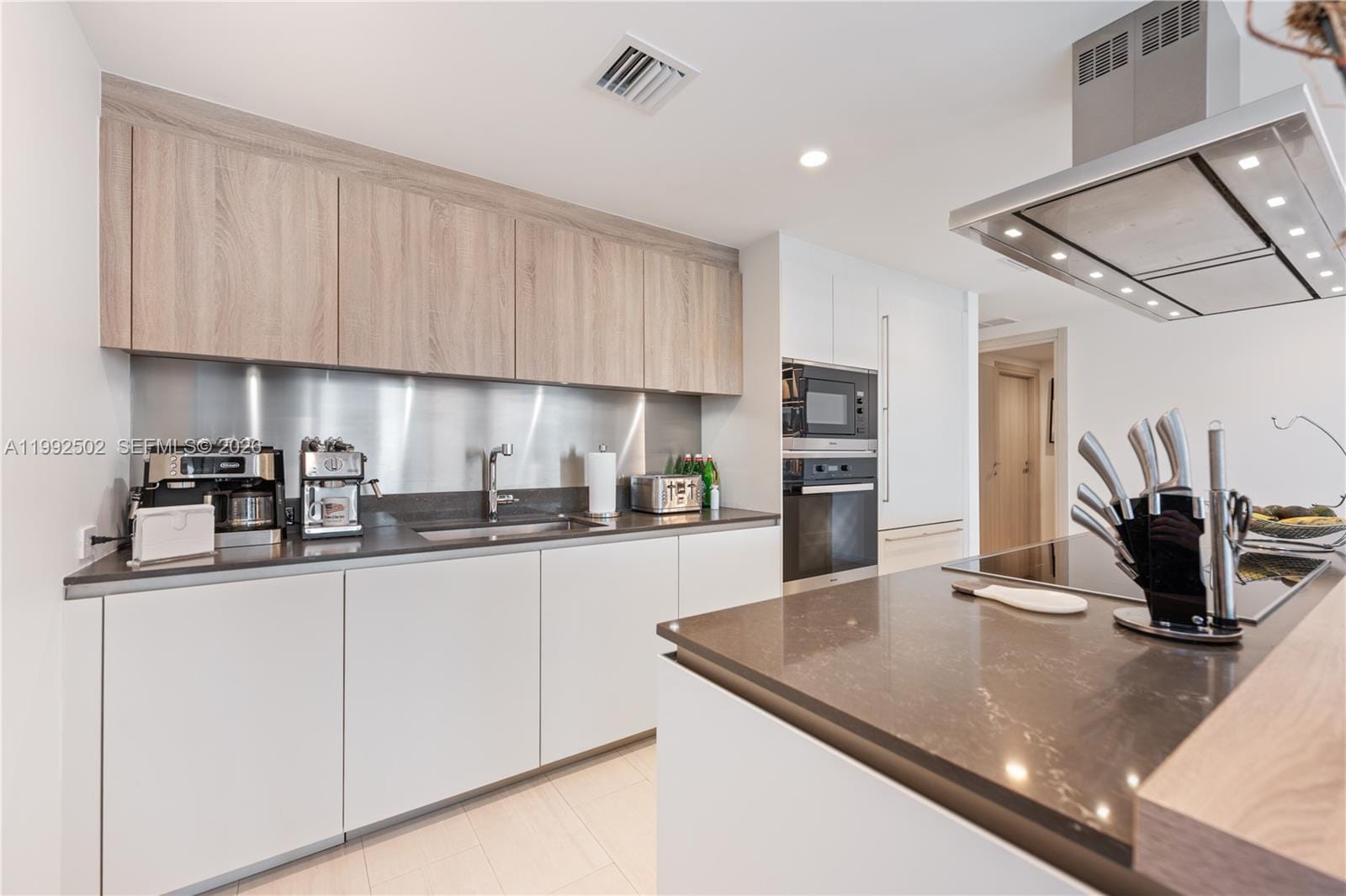 1000 Brickell Plaza 3702, Miami, FL 33131 photo 26