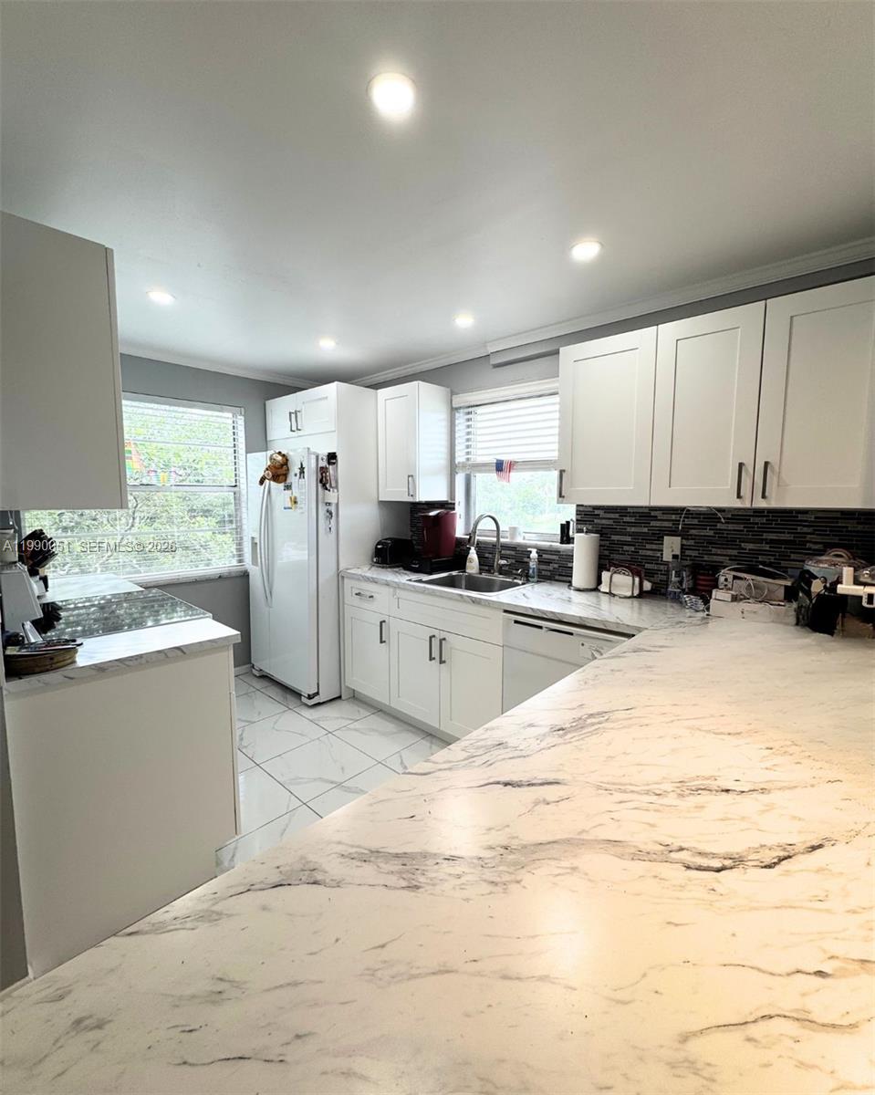 3776 Inverrary Boulevard 301R, Lauderhill, FL 33319, Lauderhill