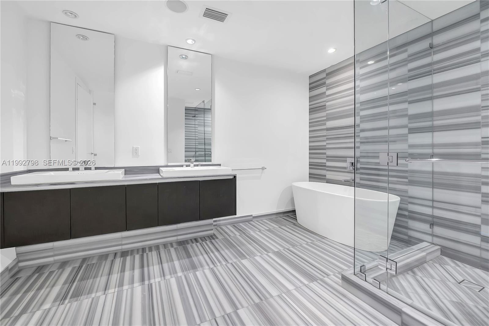 3300 NE 188th Street 615, Aventura, FL 33180 photo 13