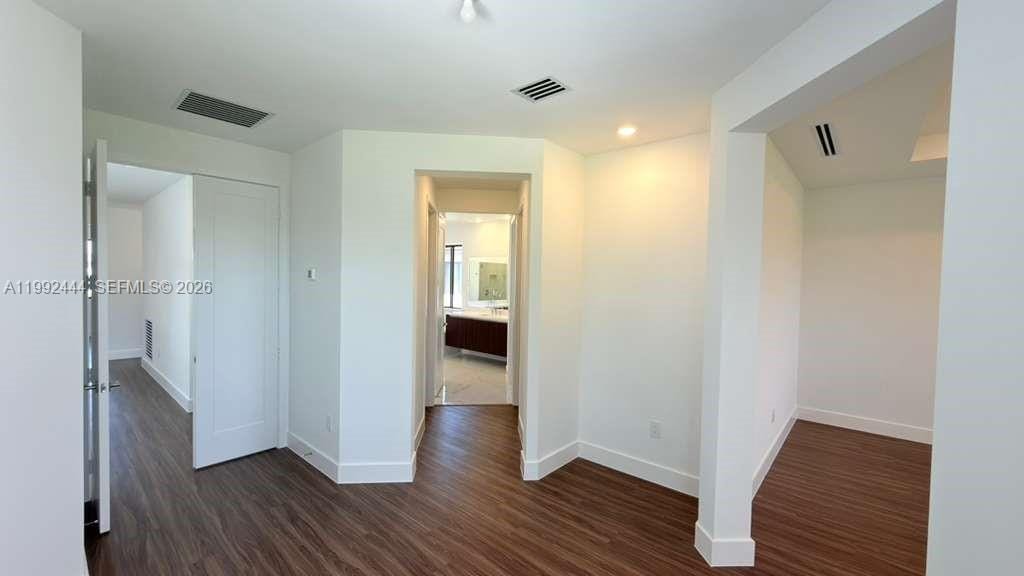 19708 NE 14th Avenue — photo 6