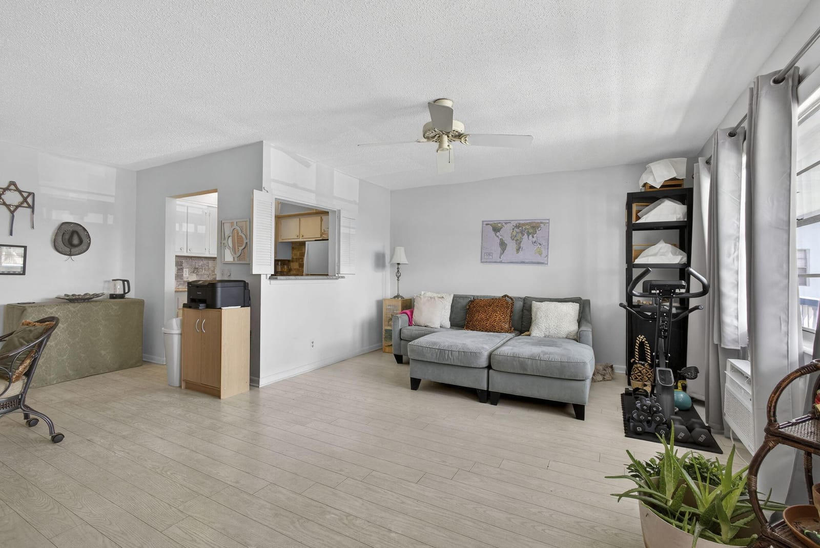 106 Camden E — photo 8
