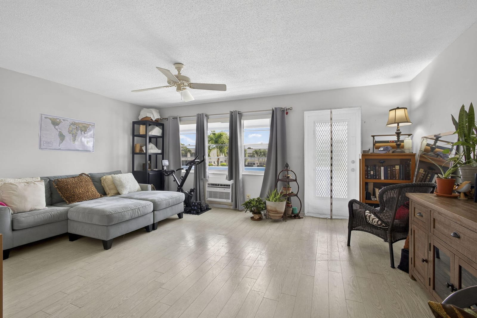 106 Camden E — photo 10